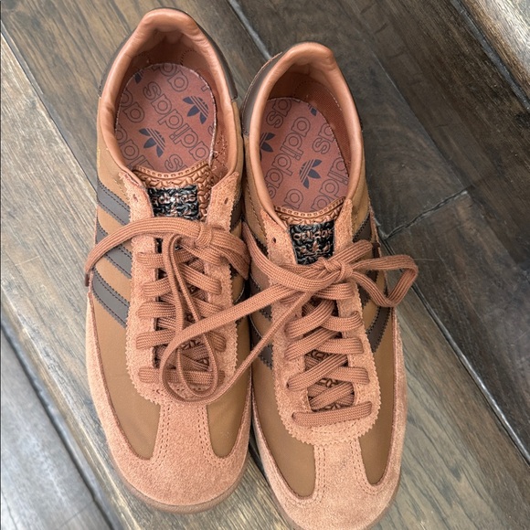 Adidas Gender Inclusive SL 72RS Sneaker. Never worn 9 woman/ 8 mens brown - Picture 3 of 6